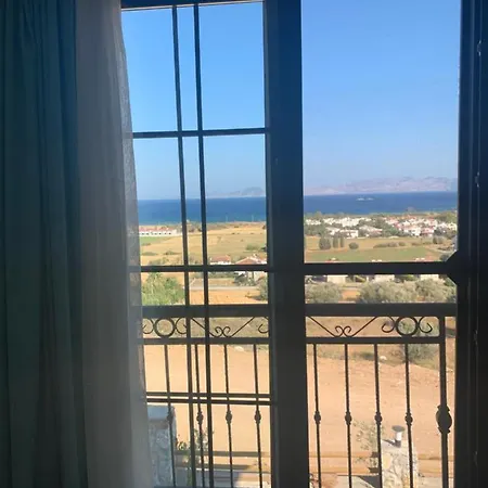 Merkezde Ful Deniz Manzarali 빌라